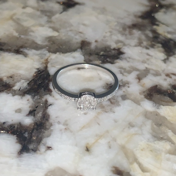 Diamond Sterling Silver Ring, Stamped 925, (1/10 ct. t.w.), Approx. Size 8 - Picture 9 of 10